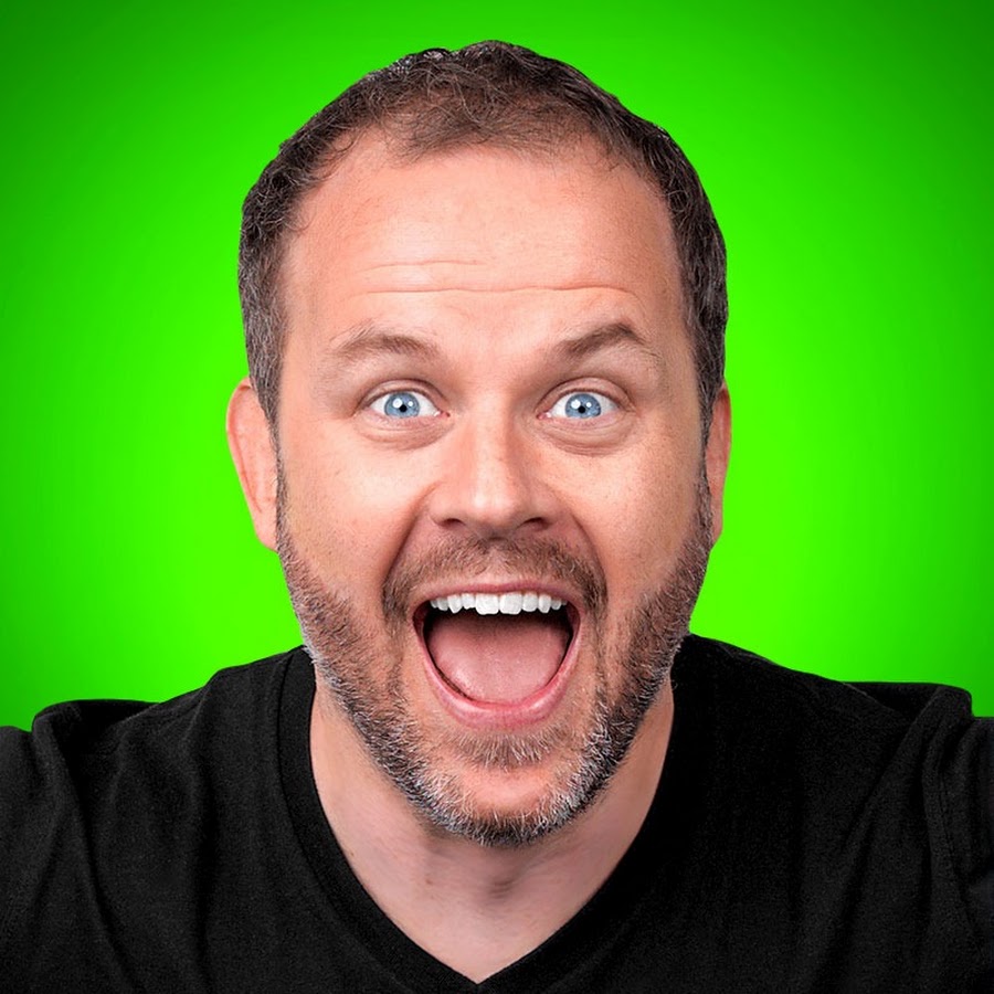 Chuff Reacts channel avatar